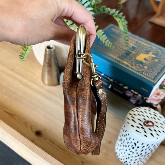 Patricia Nash Distressed Rustic Cognac Kiss Lock Clutch Wristlet Purse - Picture 7 of 15